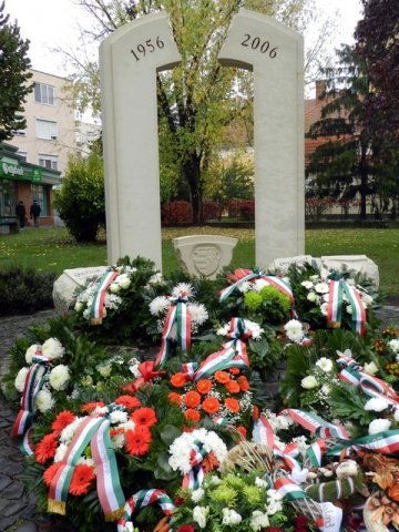 56-ra emlékeztünk 52